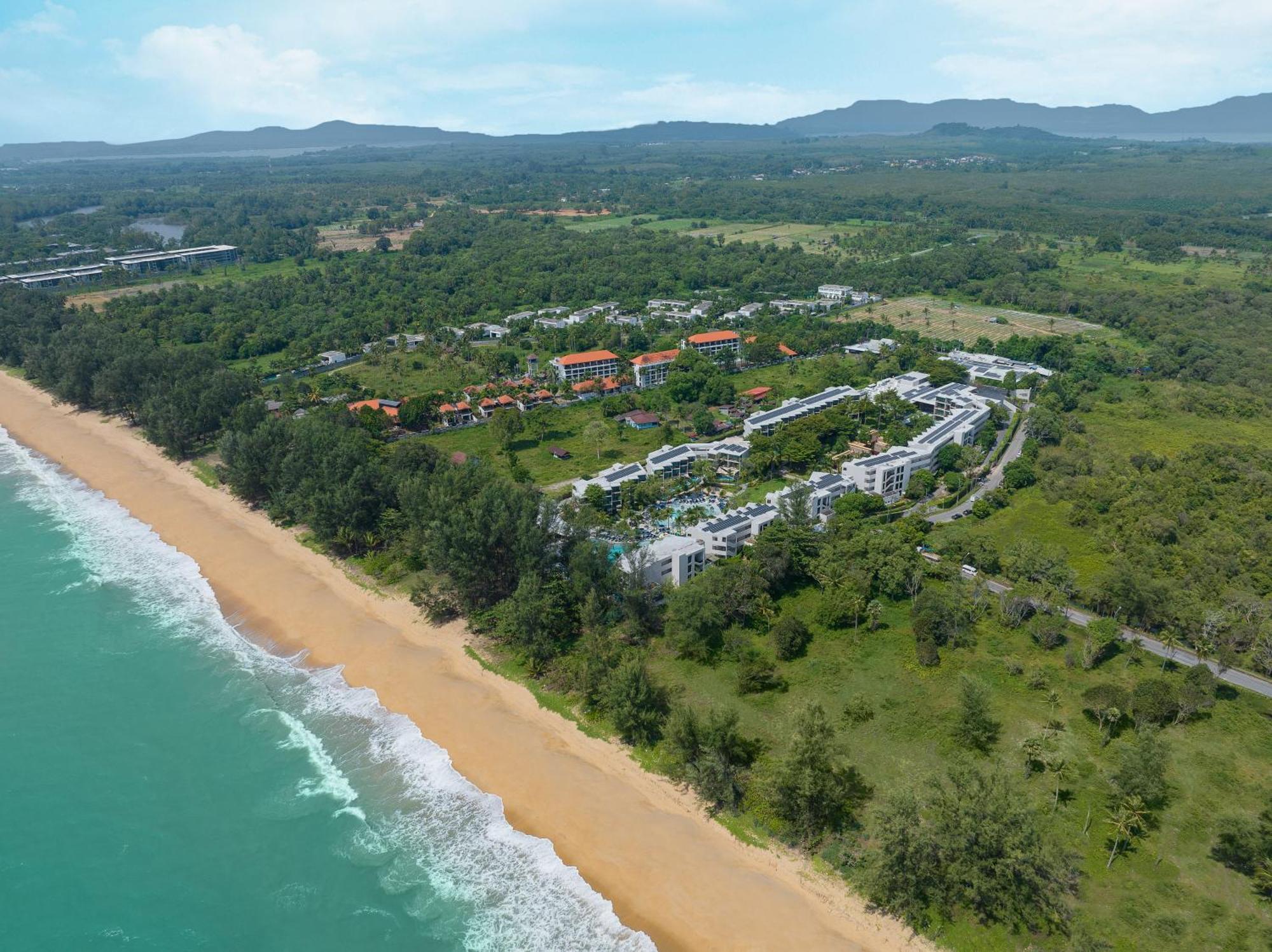 Le Meridien Phuket Mai Khao Beach Resort Esterno foto